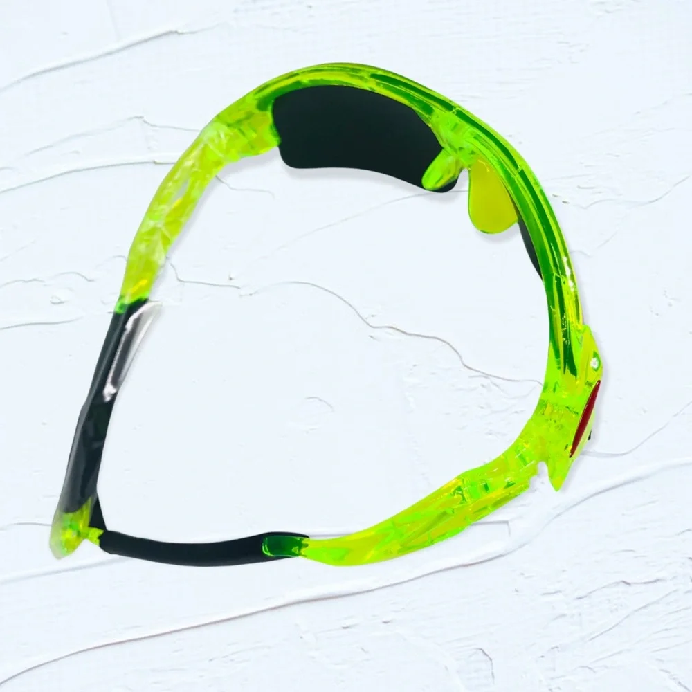 FromAtoZgifts mirrored lens